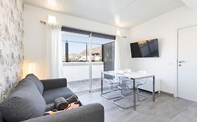 TOP New apartment center Los Cristianos